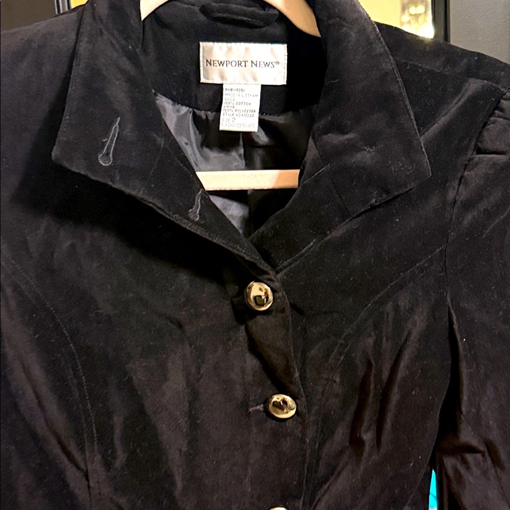 Newport News Women's Black Blazer